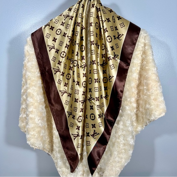 Louis Vuitton Accessories - 🌟Vintage Louis Vuitton Signature Scarf🌟36”x36” No tags, appears to be genuine